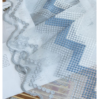 Zigzag blanc bleu et gris sheer voile Rideaux avec le détail brodé point et le bord pétoncle 6
