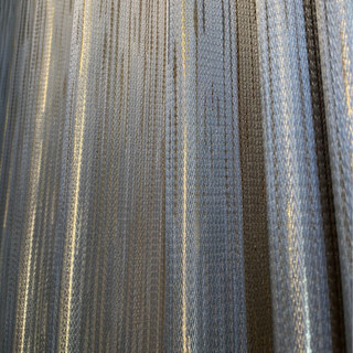 Sunbeam Glistening Subtle Textured Striped Champagne Or et Rideau Gris 4