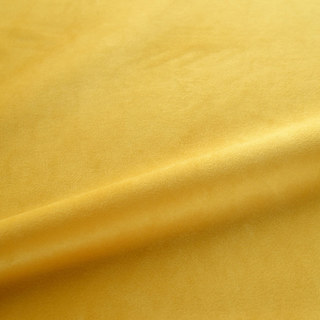 Rideaux de velours jaune lustreux
