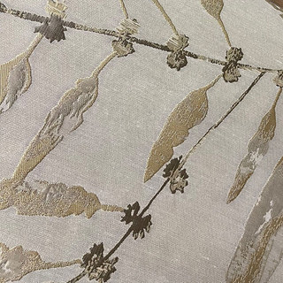 Dans les bois luxe Jacquard Shimmery Beige feuilles rideau avec des détails en or 2