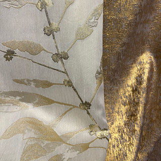 Dans les bois luxe Jacquard Shimmery Beige feuilles rideau avec des détails en or 4