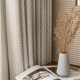 Elegante Art Déco Chevron Rideau de Champagne Mocha avec détails dorés