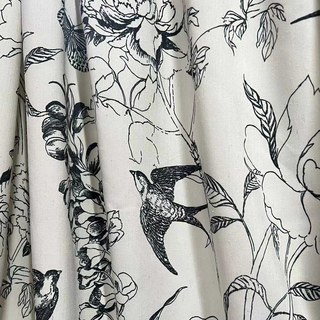Rideaux floraux de style noir et blanc de printemps ailé 3