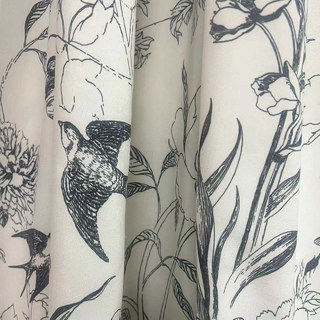 Rideaux floraux de style noir et blanc de printemps ailé 5