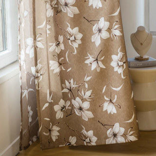 Magnolias Mirage Mocha Rideaux floraux bruns et blancs 4