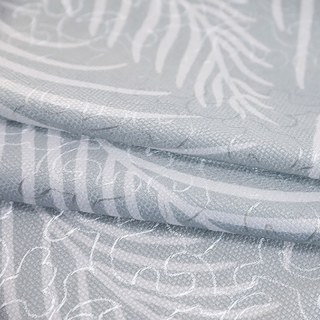 Rideaux floraux gris du frêne, dansant