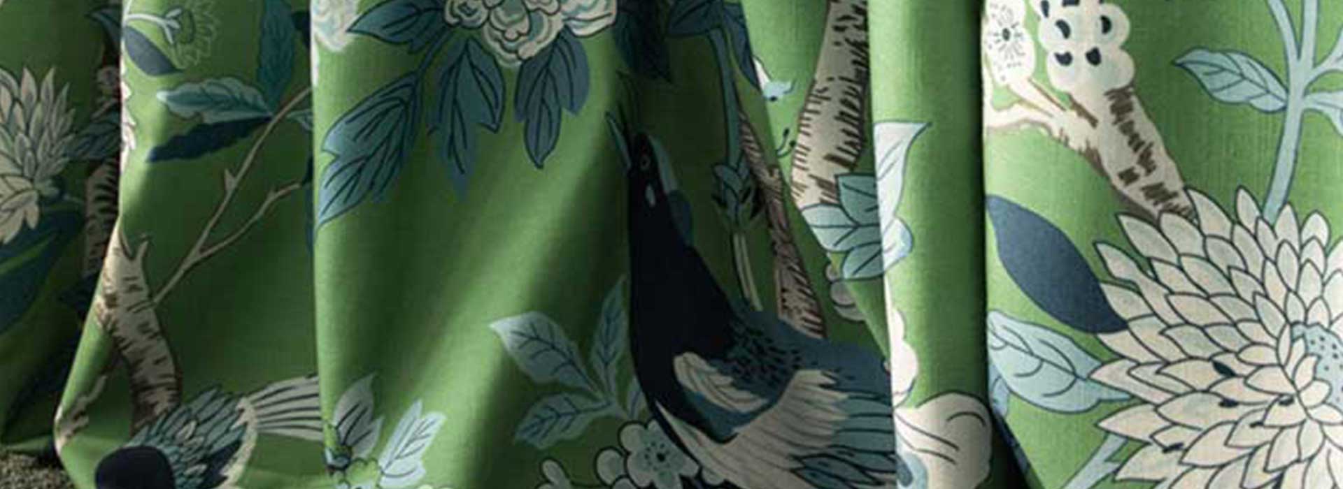 <span style="color:#FFF;">COURS FLORAUX</span>