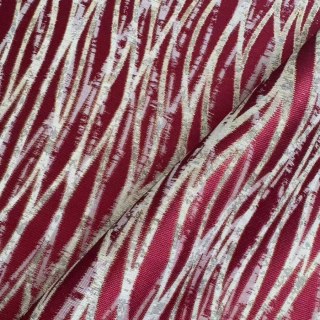 Rideaux géométriques abstraits tissés Drift bordeaux et vin rouge avec détails dorés 3